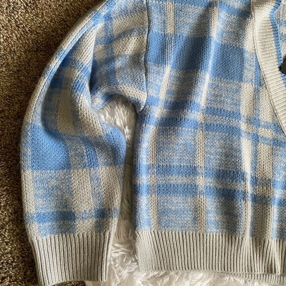 Fashion Nova Crop Sweater Checkered Blue Gray V-neck Crop Top New Womens Size 2X - Picture 3 of 7